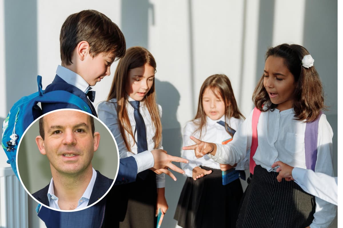 Schuluniform-Verkauf: Starttermin für Schuluniformen-Verkauf im Wert von 5 ...