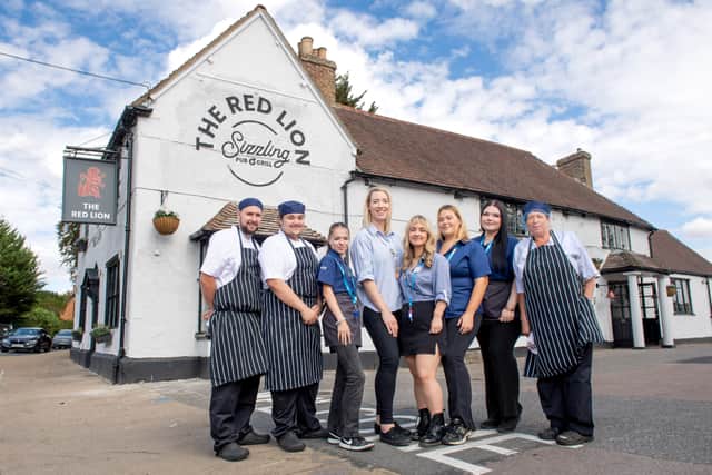 GM Jess Steeton and the Red Lion team