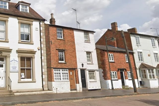 The average property price in Buckingham North was £295,000.