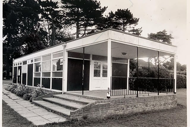 The old canteen in Horsham Park, September 1989