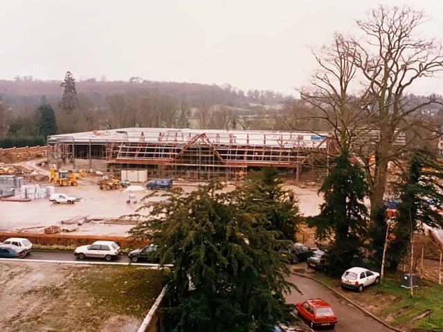 Work progressing on Sainsbury's in Horsham in early 1995
