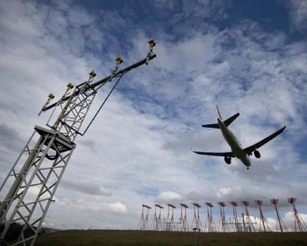 New flight paths are set to be adopted for Luton Airport, with an aircraft hold above the St Neots and Huntingdon area.