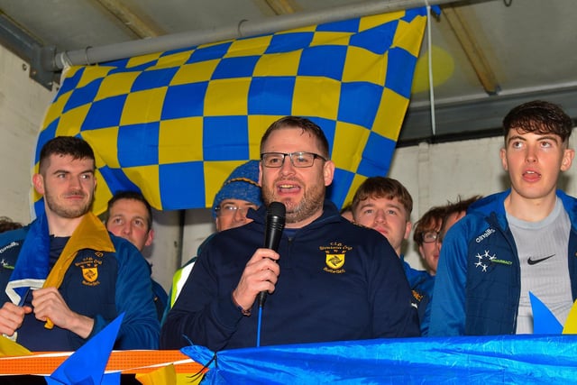 Brian Og’s team manager Hugh McGrath speaking at the homecoming of the Derry, Ulster and All Ireland Intermediate Football Champions to Steelstown on Monday evening.  Photo: George Sweeney.  DER2206GS – 071