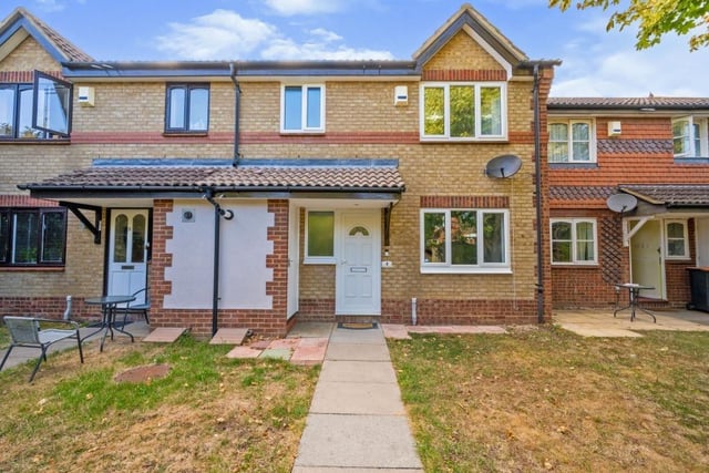 No doer-upper, this one. It's an immaculate one-bedroom cluster home which has been completely overhauled by the current owner. There's a re-fitted kitchen, living room, generous double bedroom and a re-fitted shower room