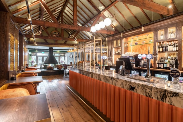 Jonathan Webb, general manager at the Flying Horse for six years, said: “We’re thrilled with the transformation at The Flying Horse – it looks absolutely stunning. The team
and customers alike have been wowed by our new bar."