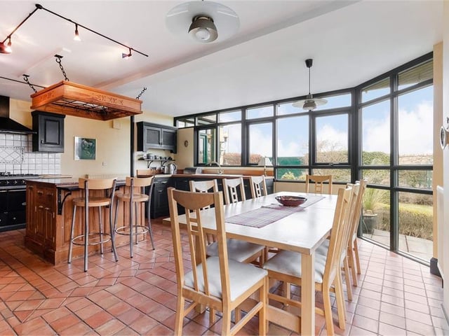 Dining kitchen.
