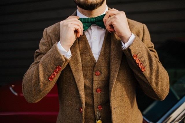 It hires out and sells a range of vintage-style tweed and linen suits