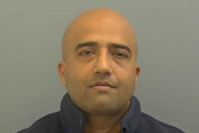 Zeshan Akhtar, 35, approached a teenage girl on 16 August 2021. Image: Bedfordshire Police.