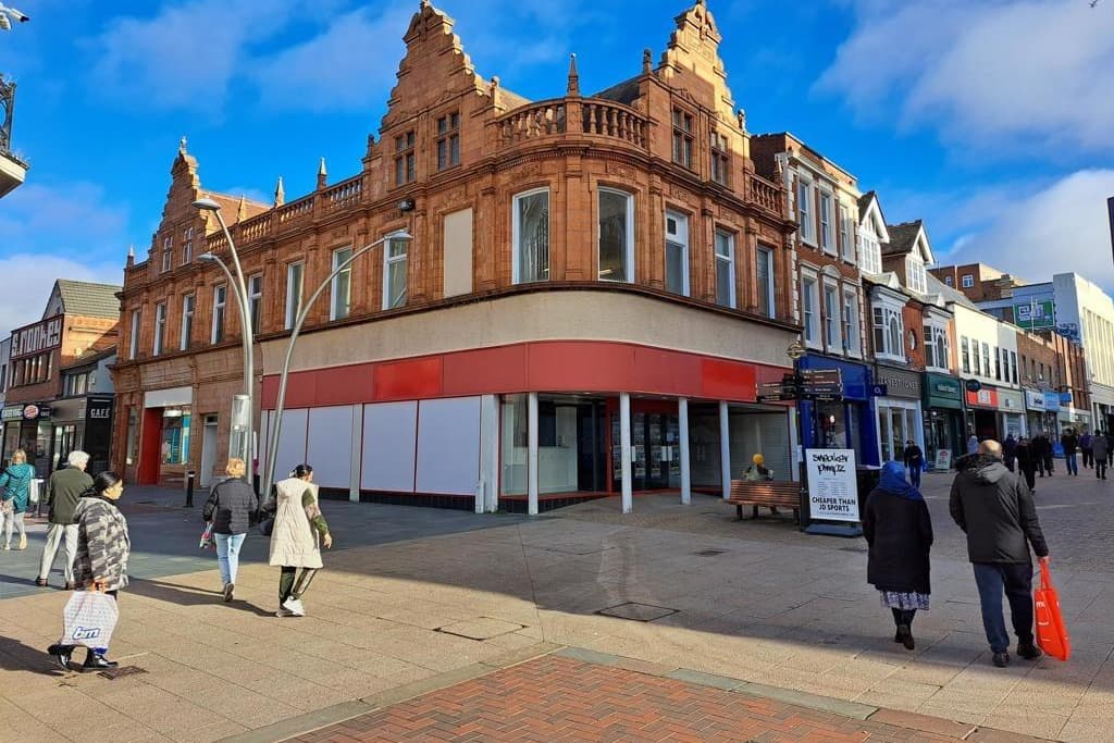 Decision on plans for 'adult gaming centre' in Bedford town centre due ...