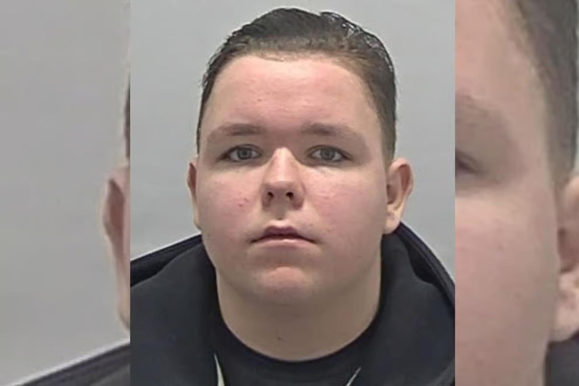 Police release picture of missing 15-year-old with links to Bedford