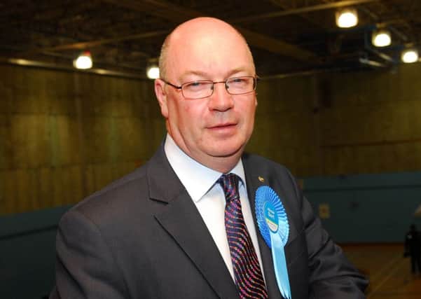 b10-647 Election count North east Bedfordshire

Alistair Burt elected Conservative MP