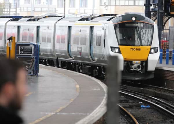 NEW Thameslink 700 TRAIN ARRIVES AT BRIGHTON STATION SUS-160620-105904001